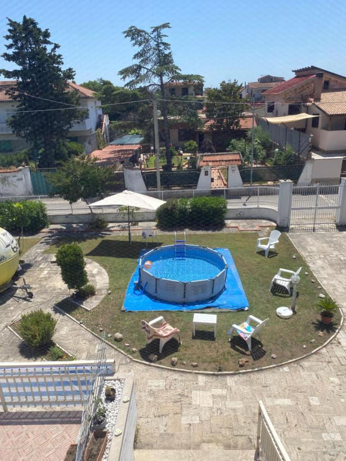 Villa Delle Pleiadi Castel Volturno Exterior foto